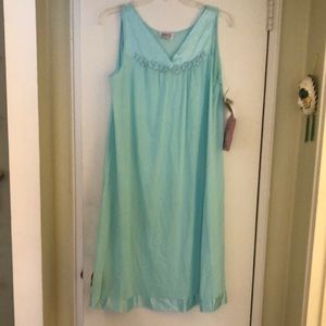 NWT Vintage Vanity Fair blue nightgown